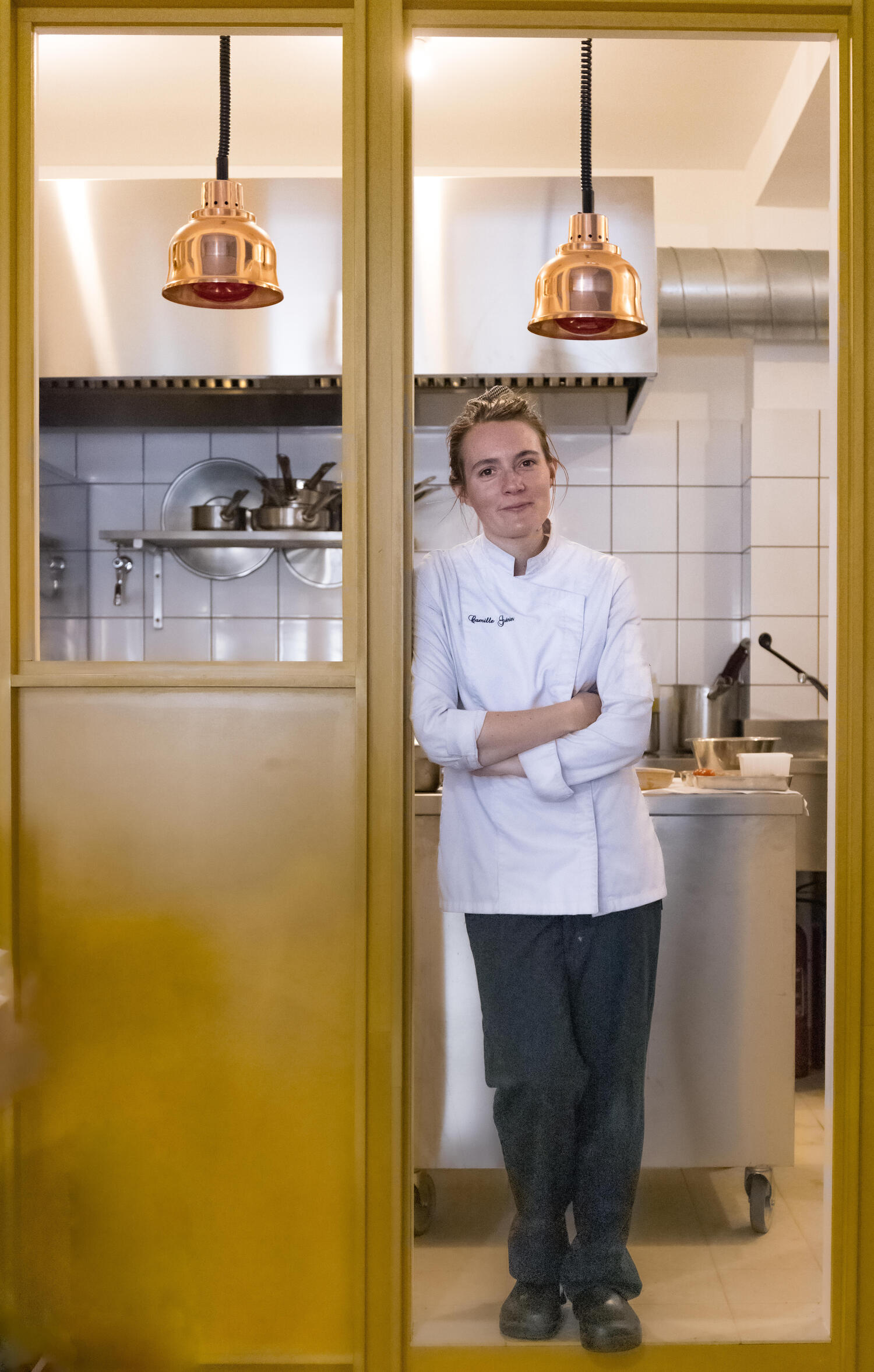 Un déjeuner de la maison servi à table